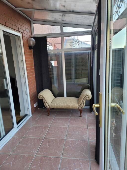 2 Bedroom End Of Terrace House Wellington  Extérieur photo