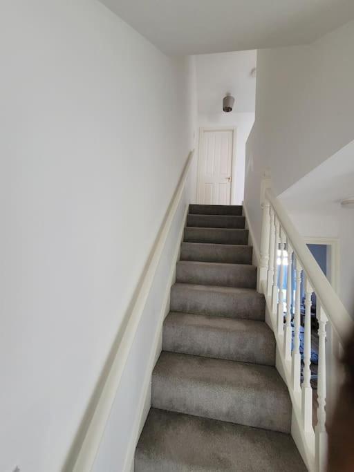 2 Bedroom End Of Terrace House Wellington  Extérieur photo
